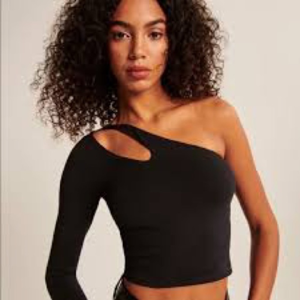 Abercrombie & Fitch Long Sleeve One Shoulder Cutout Top